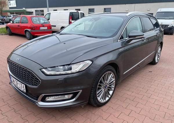 Ford Mondeo cena 77490 przebieg: 141800, rok produkcji 2017 z Legnica małe 232